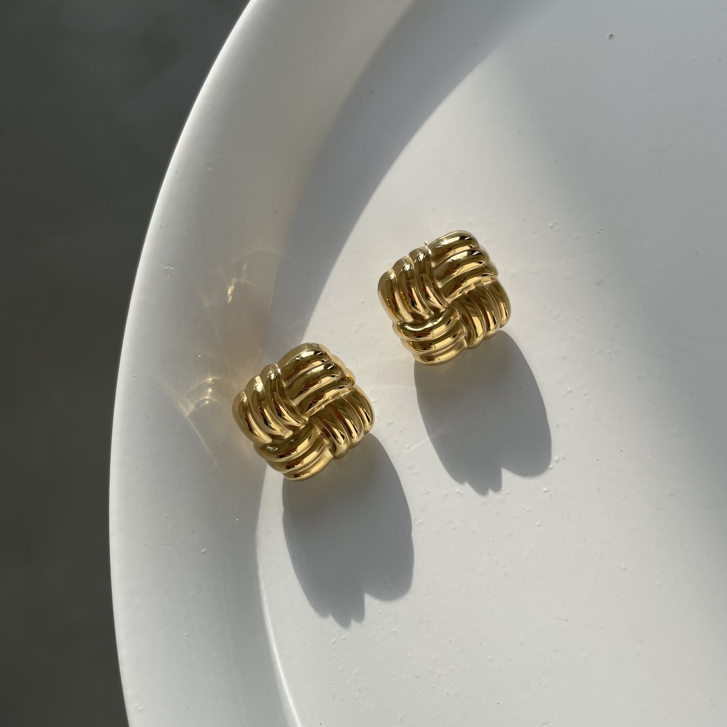 картинка Серьги "Золотой квадрат"