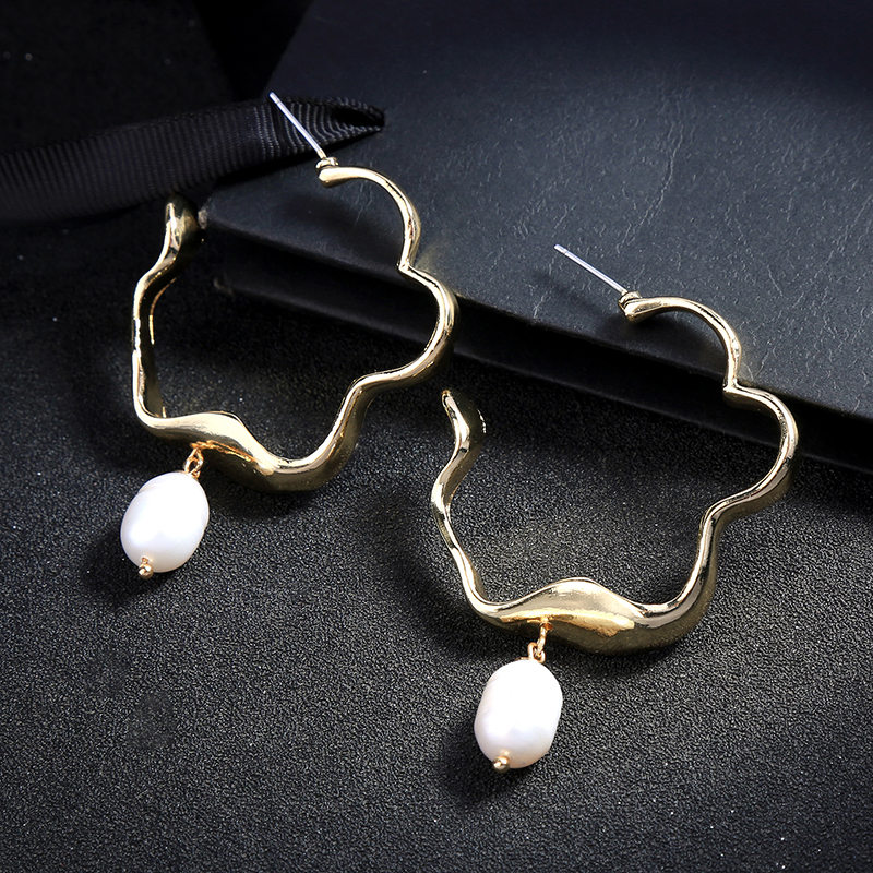 картинка Серьги кольца с жемчужиной