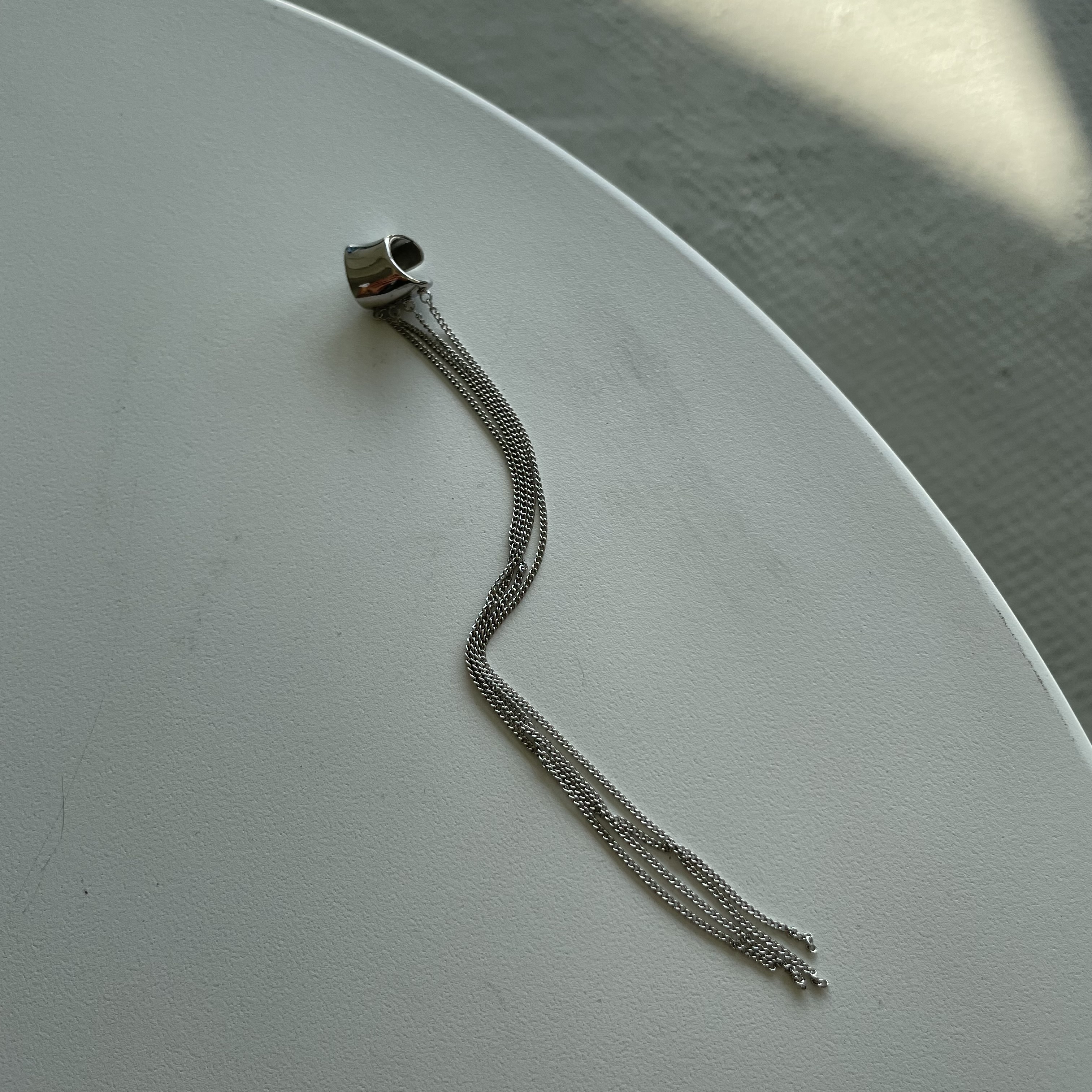 картинка Серьга каффа серебро с цепью