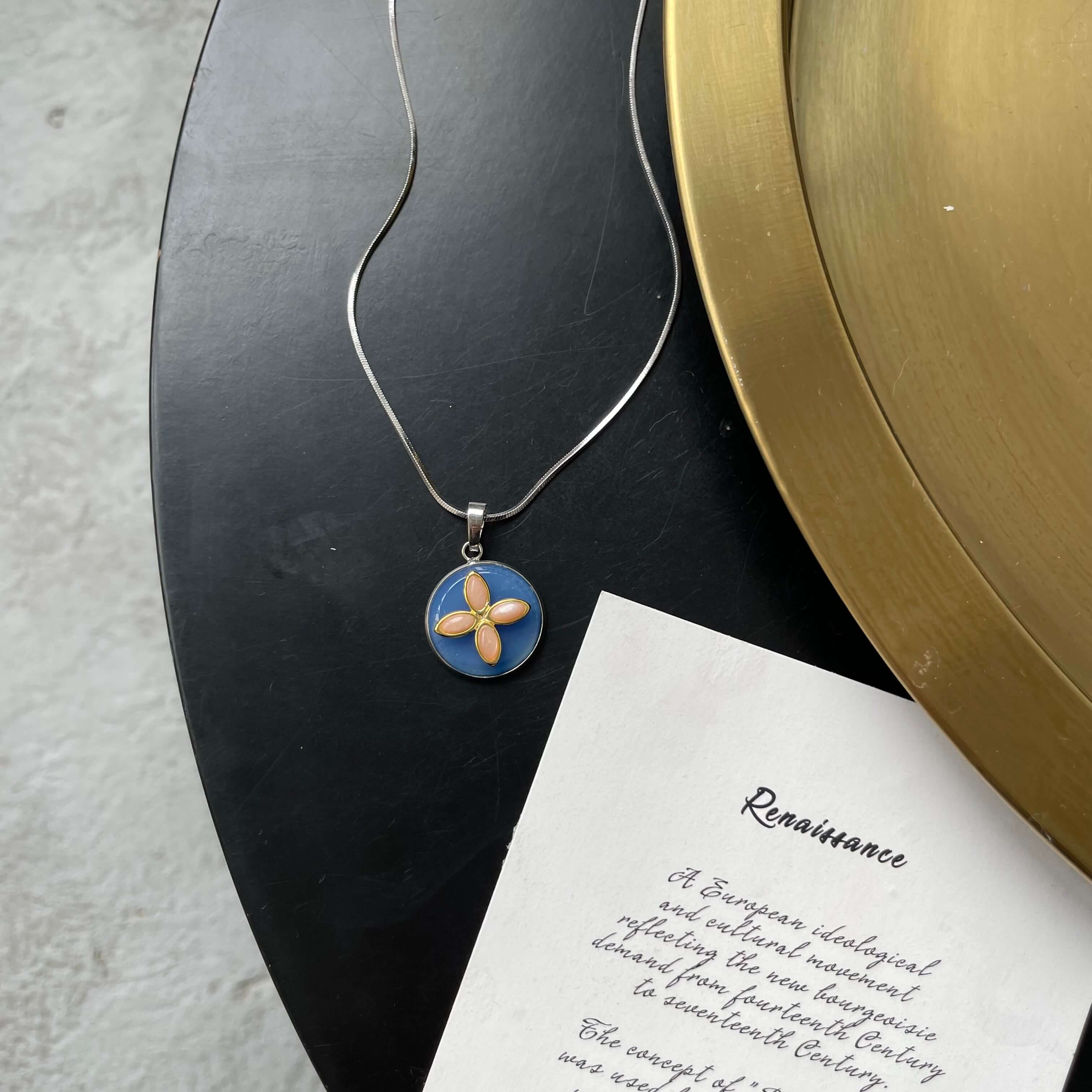 картинка Цепь с медальоном "Malta blue"