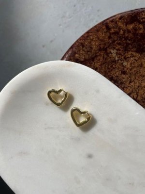 картинка Серьги "Love is"