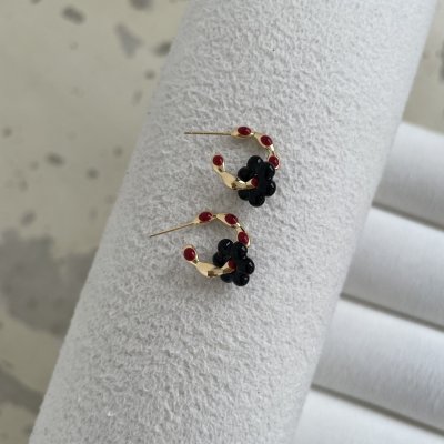 картинка Серьги "Black chamomile"