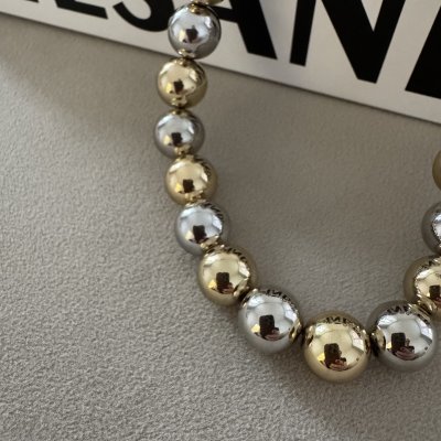 картинка Бусы "Рeas"