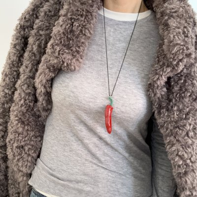 картинка Кулон на шнурке "Red pepper"