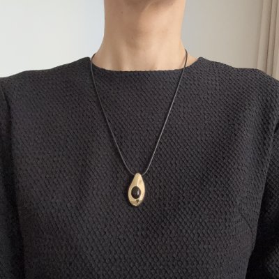 картинка Подвеска на шнурке "Snake eye"