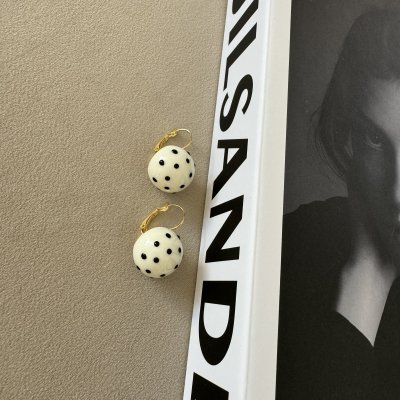 картинка Серьги "Polka dot white"
